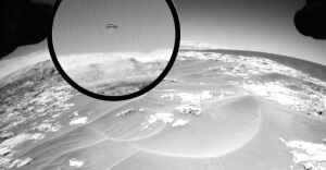 curiosity captures ufo on mars