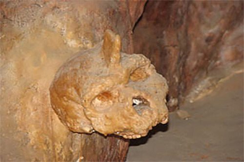 petralona-cave-skull-Greece-3