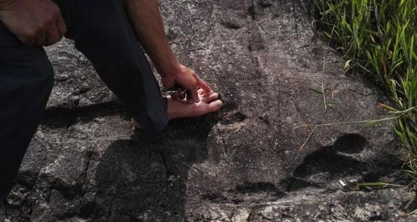 ancient giant footprint china