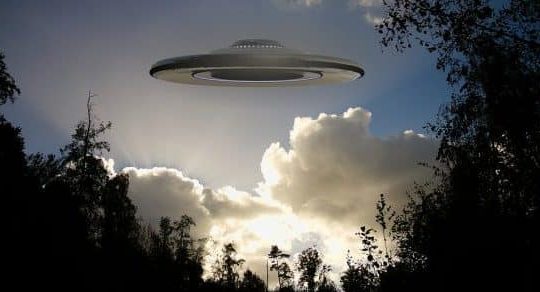 “UFOs exist”—Professor Urges Everyone To Think About Possibility of ET Connection