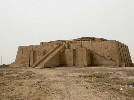Iraqi Transport Minister Claims Ancient Sumerians Built First Airport Was Built 7,000 Years Ago